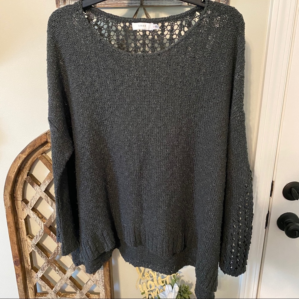 Women’s Light Weight Sweater